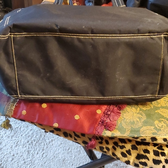 Kenneth Cole Reaction Black Handbag - Picture 8 of 8